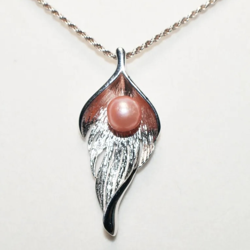 Pearl/sterling pendant